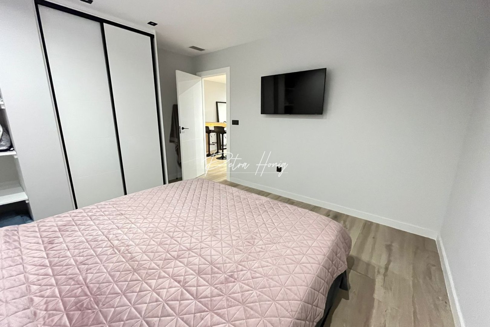 Resales - Villa - Punta Prima