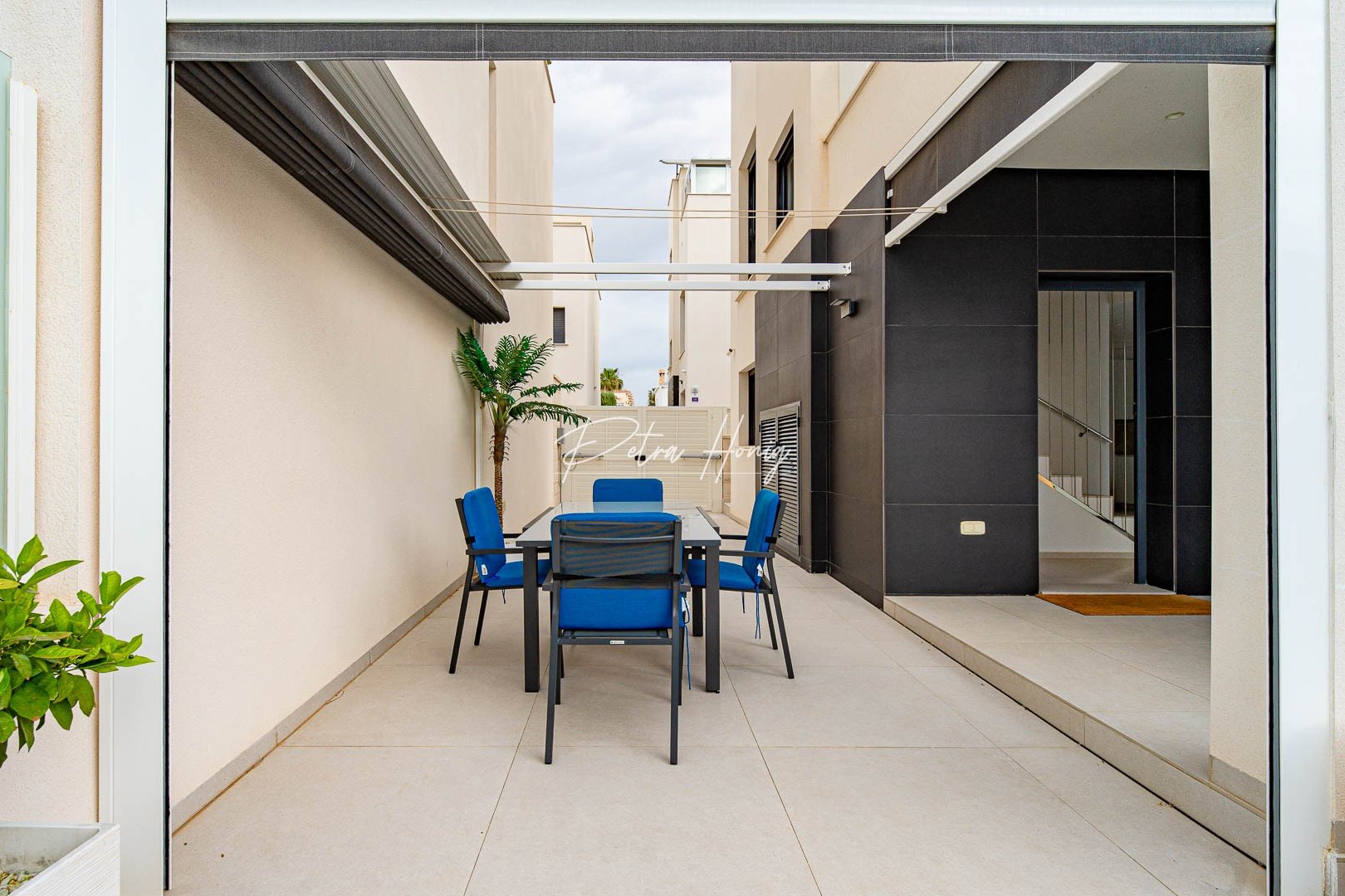 Resales - Villa - Punta Prima