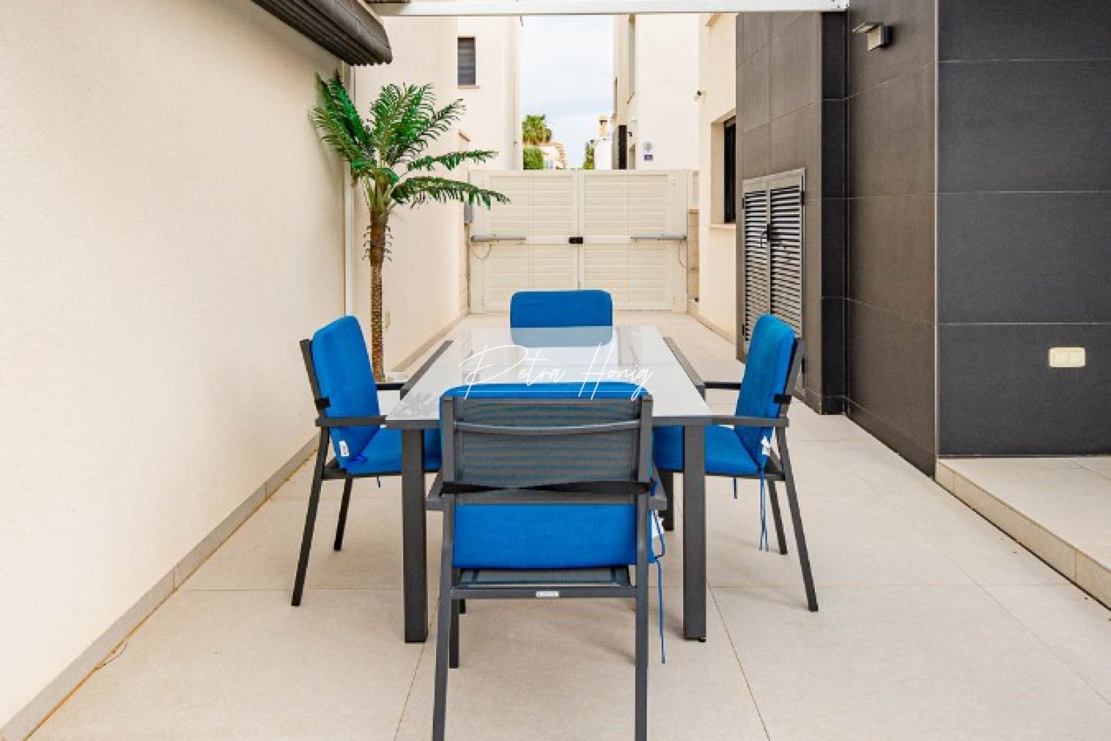 Resales - Villa - Punta Prima