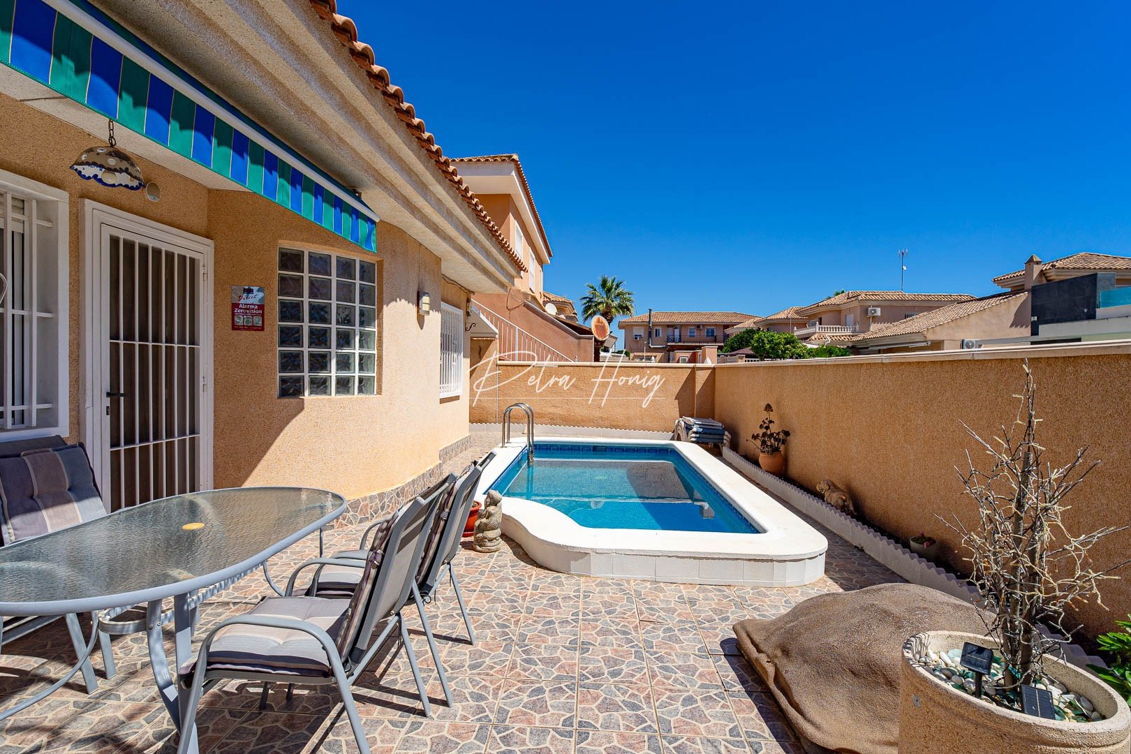 Resales - Villa - Punta Prima