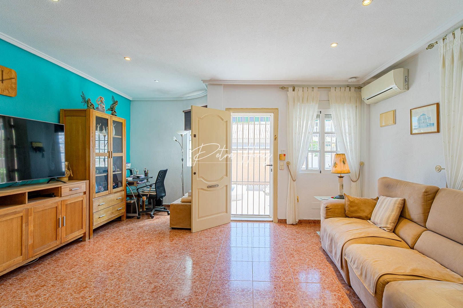 Resales - Villa - Punta Prima