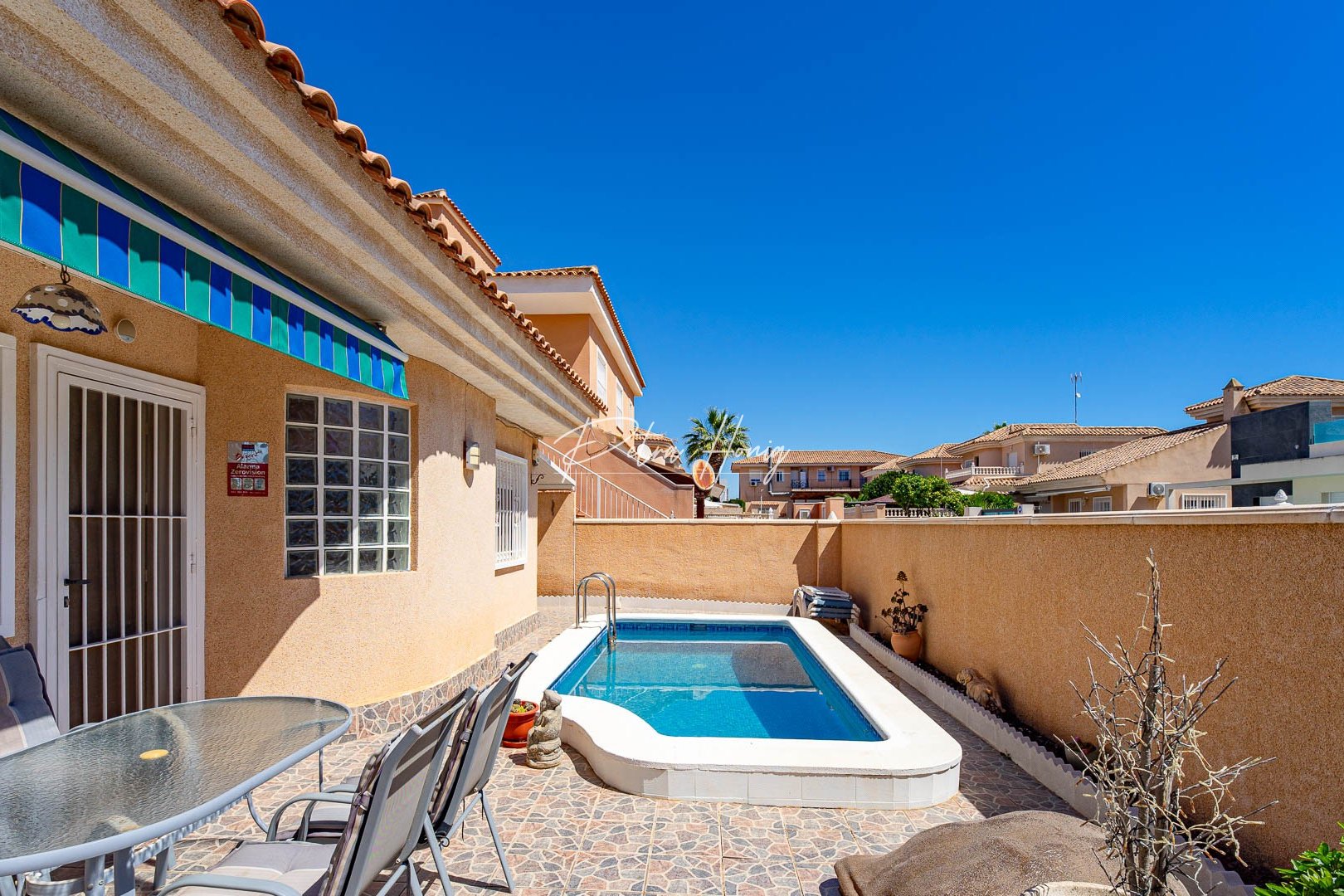Resales - Villa - Punta Prima