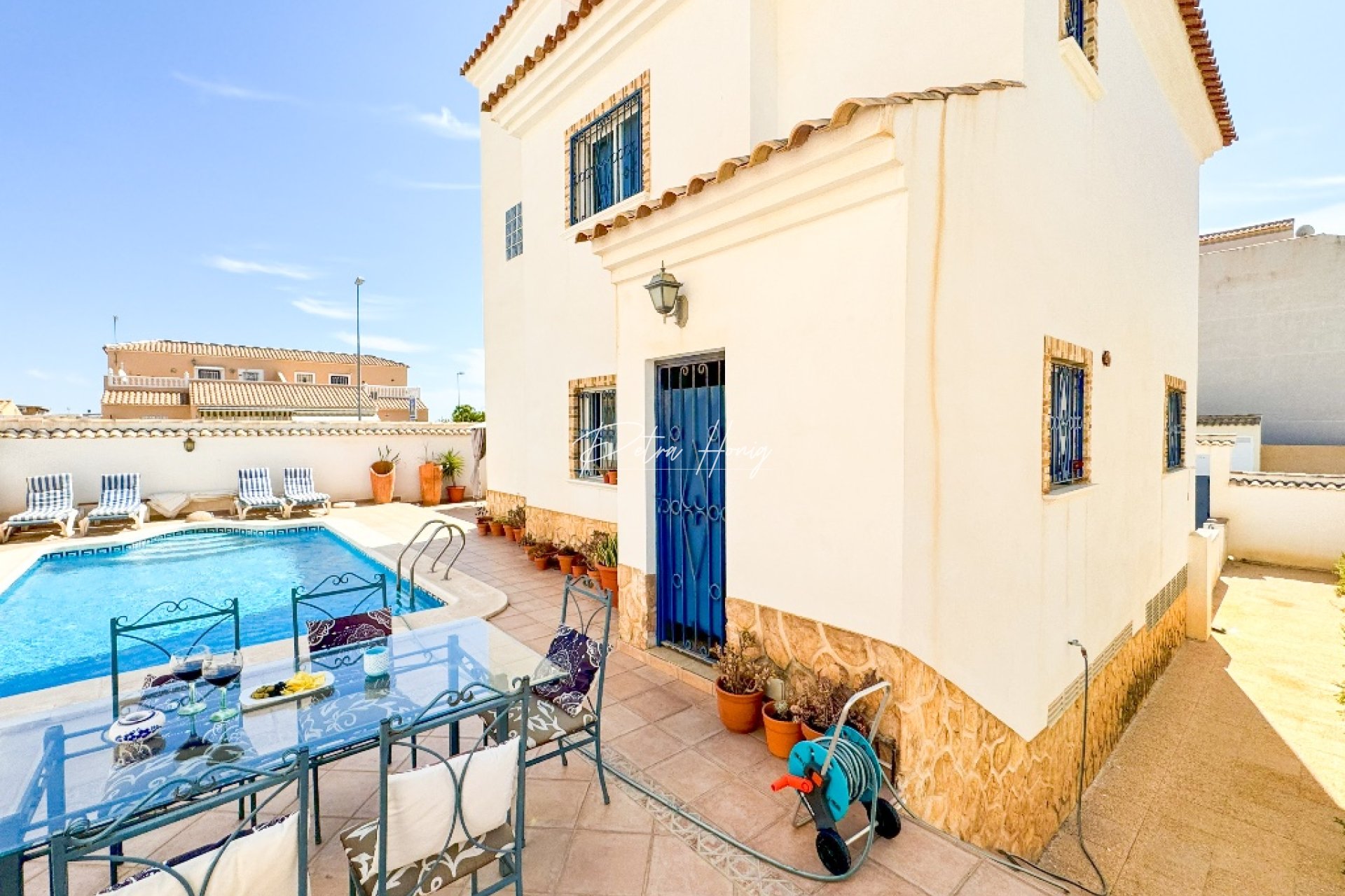 Resales - Villa - Punta Prima