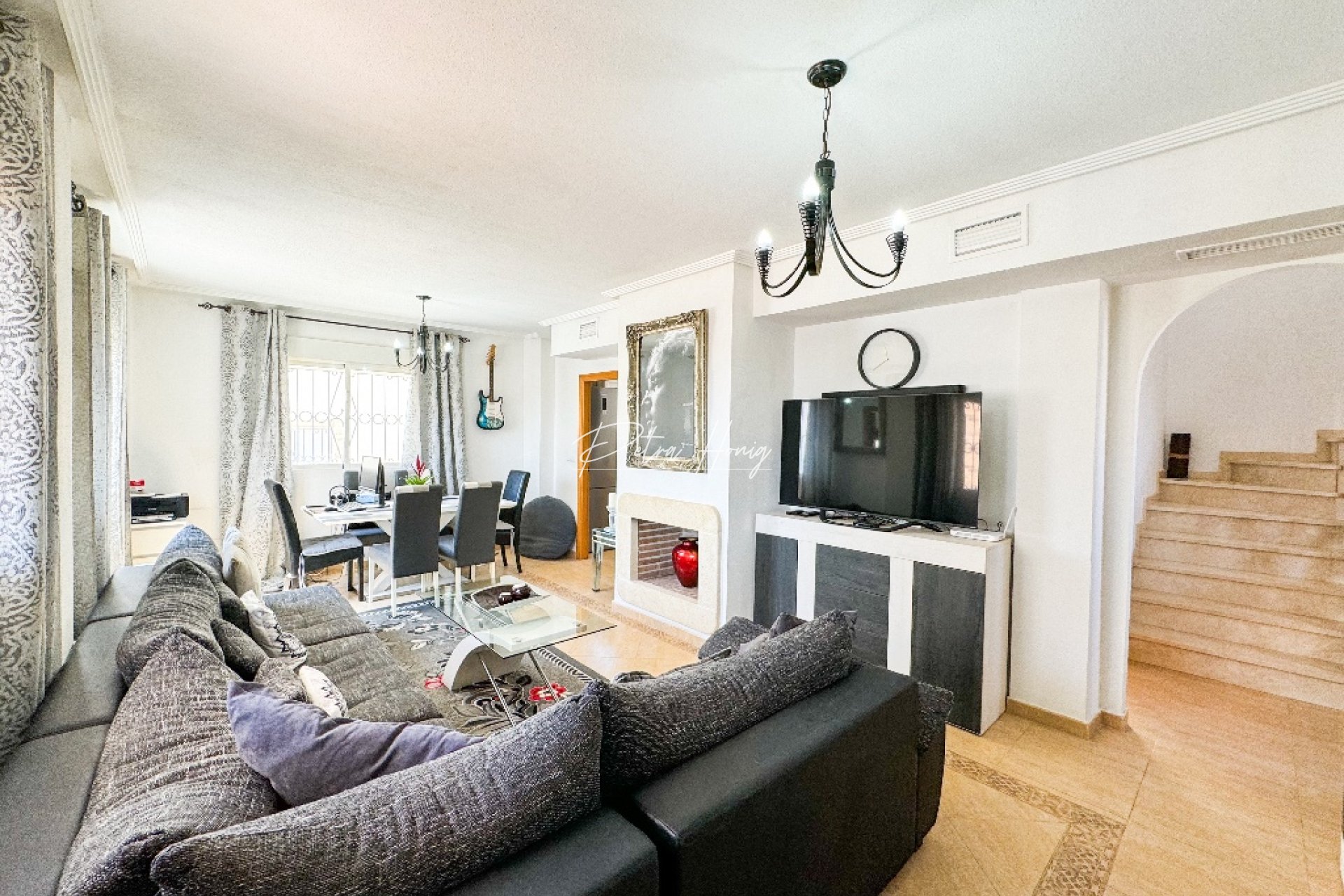 Resales - Villa - Punta Prima