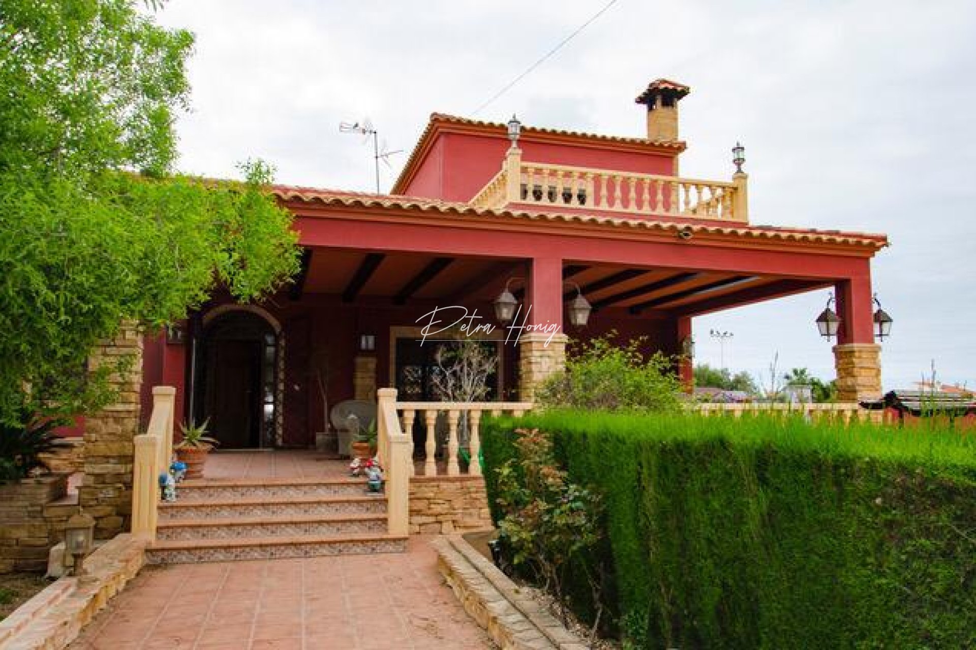 Resales - Villa - San Luis