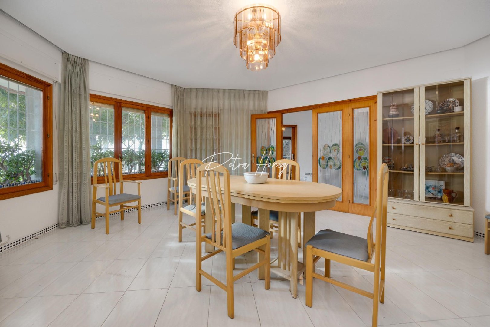 Resales - Villa - Santa Pola