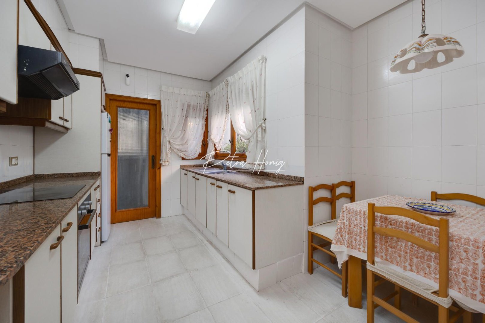 Resales - Villa - Santa Pola