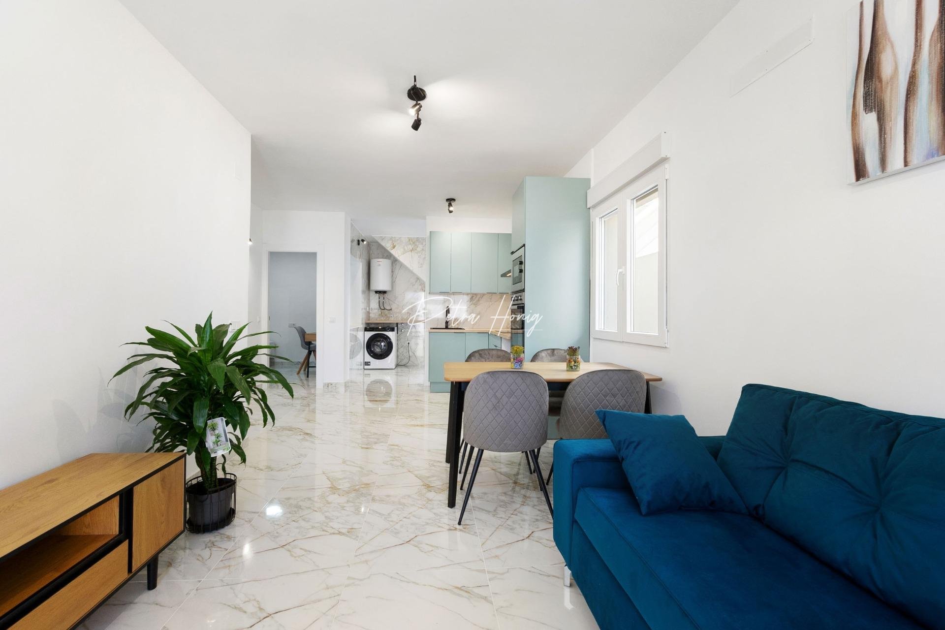 Resales - Villa - Torrevieja - El chaparral