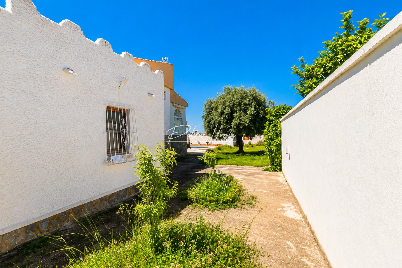 Resales - Villa - Torrevieja - La Siesta