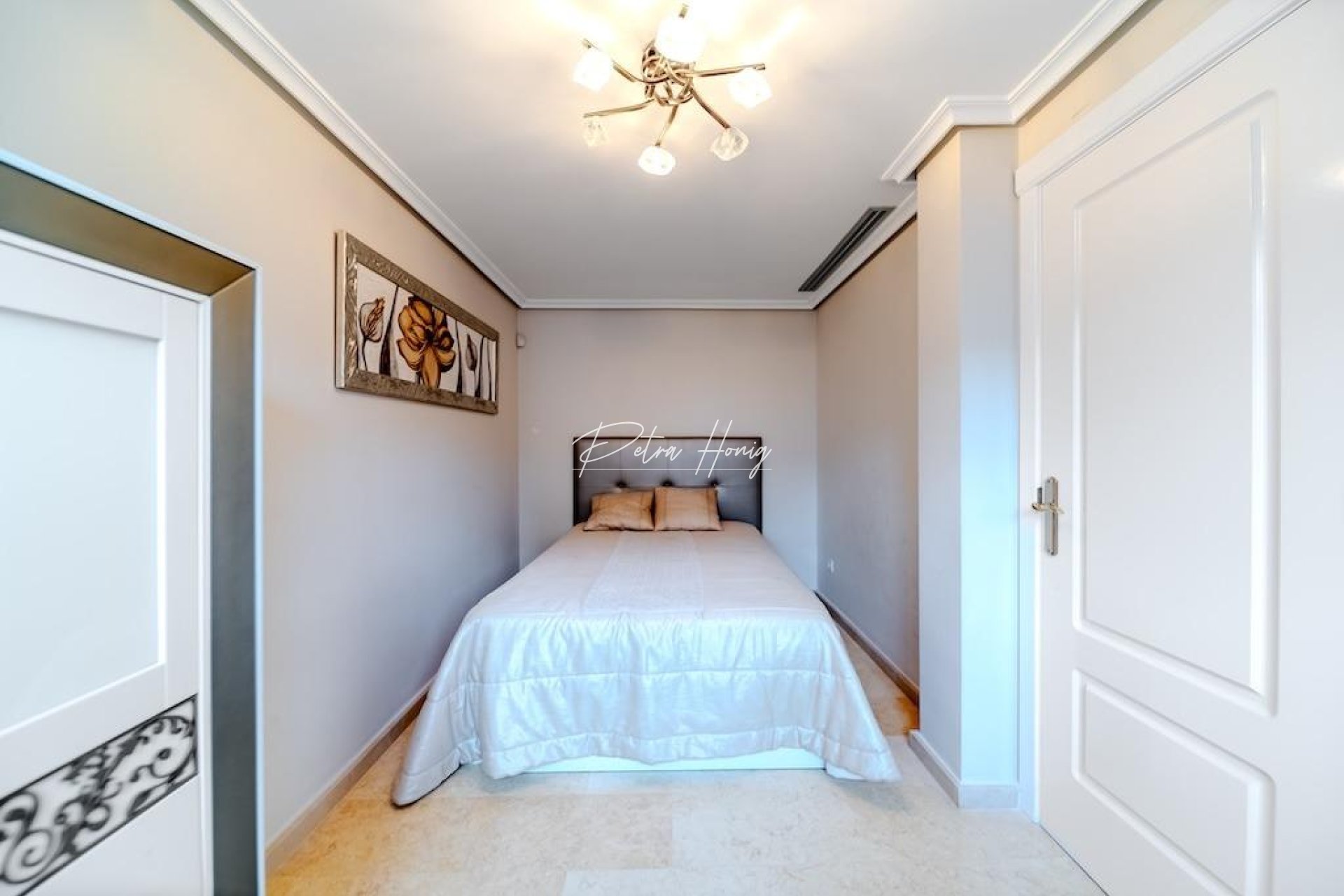 Resales - Villa - Torrevieja - Torre la mata