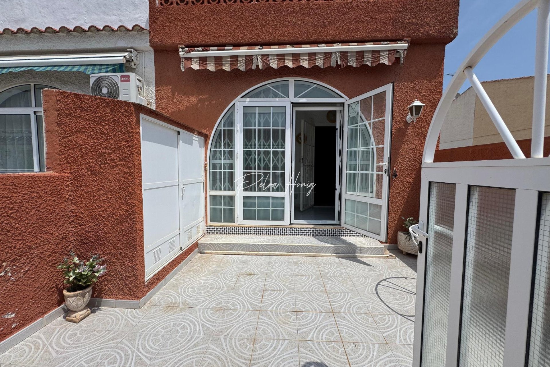Resales - Villa - Torrevieja - URB SAN LUIS