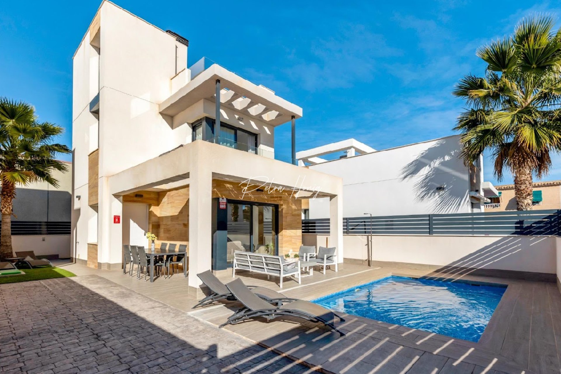 Resales - Villa - Torrevieja