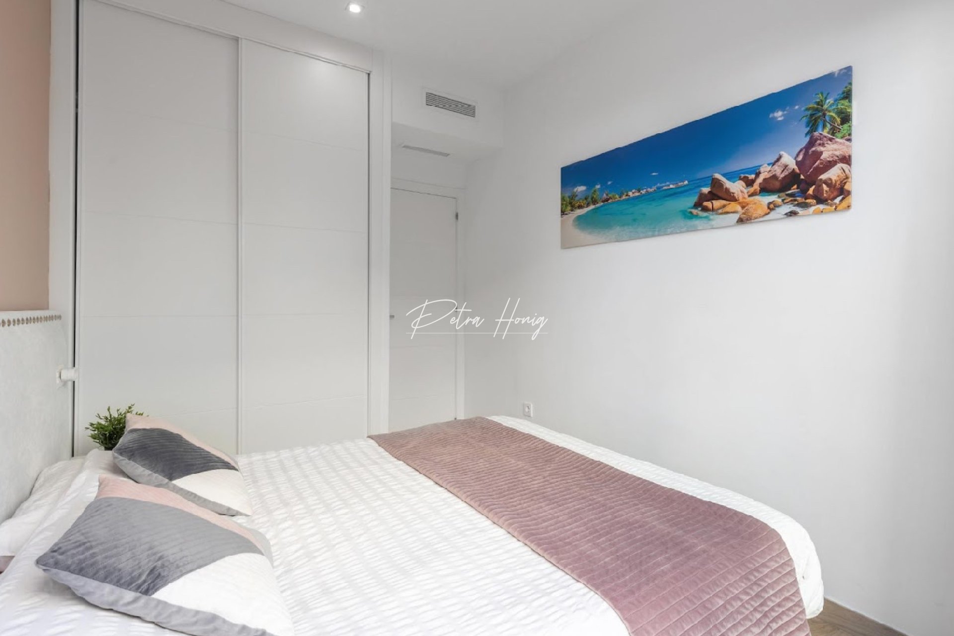 Resales - Villa - Torrevieja