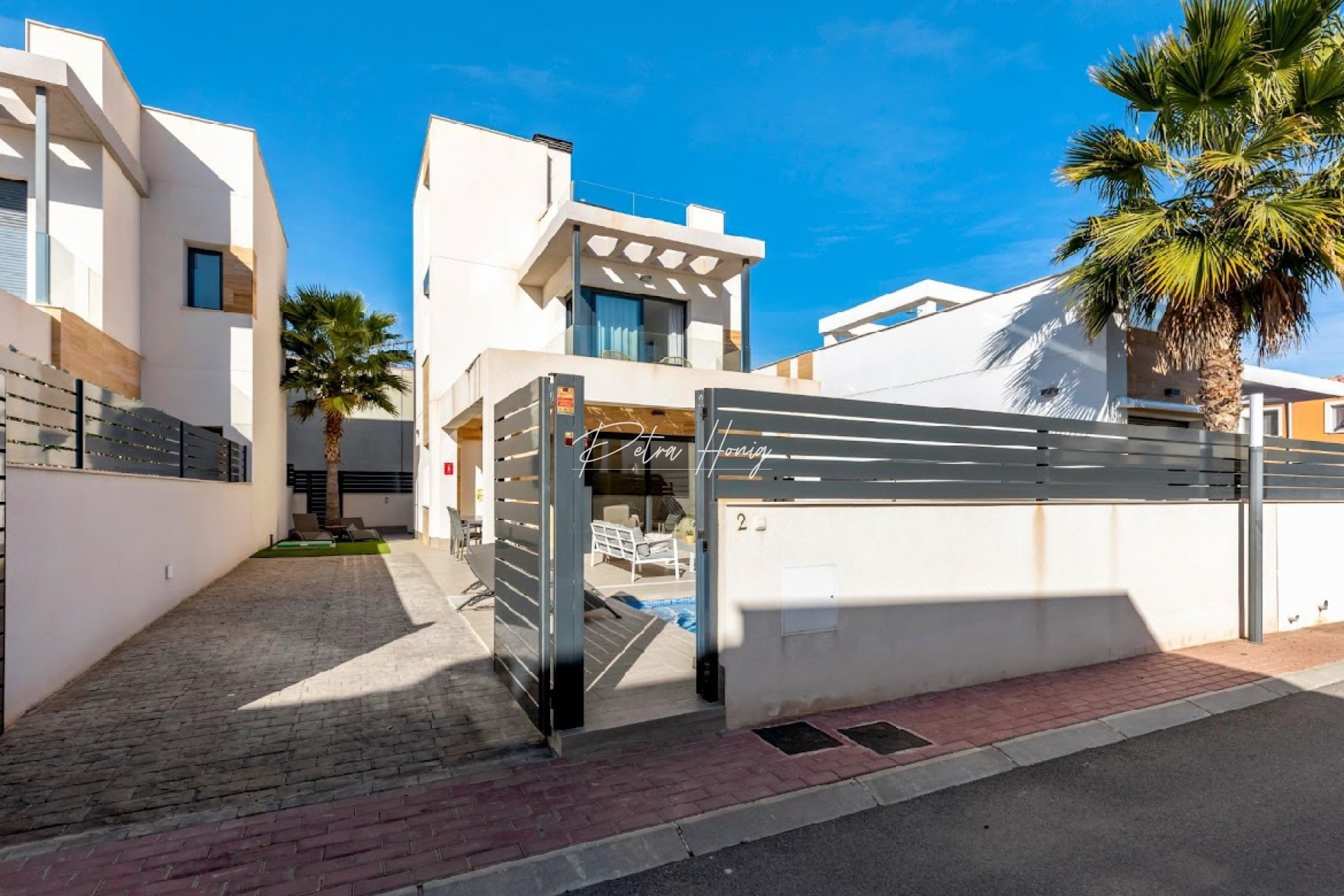 Resales - Villa - Torrevieja