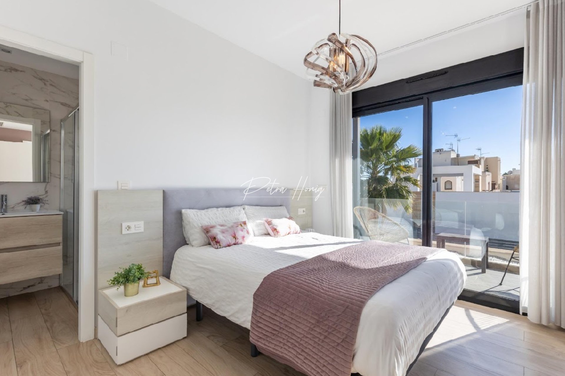 Resales - Villa - Torrevieja
