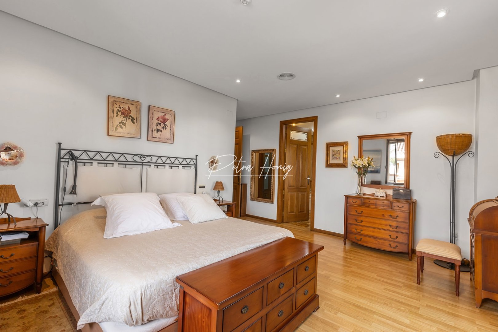 Resales - Villa - Torrevieja