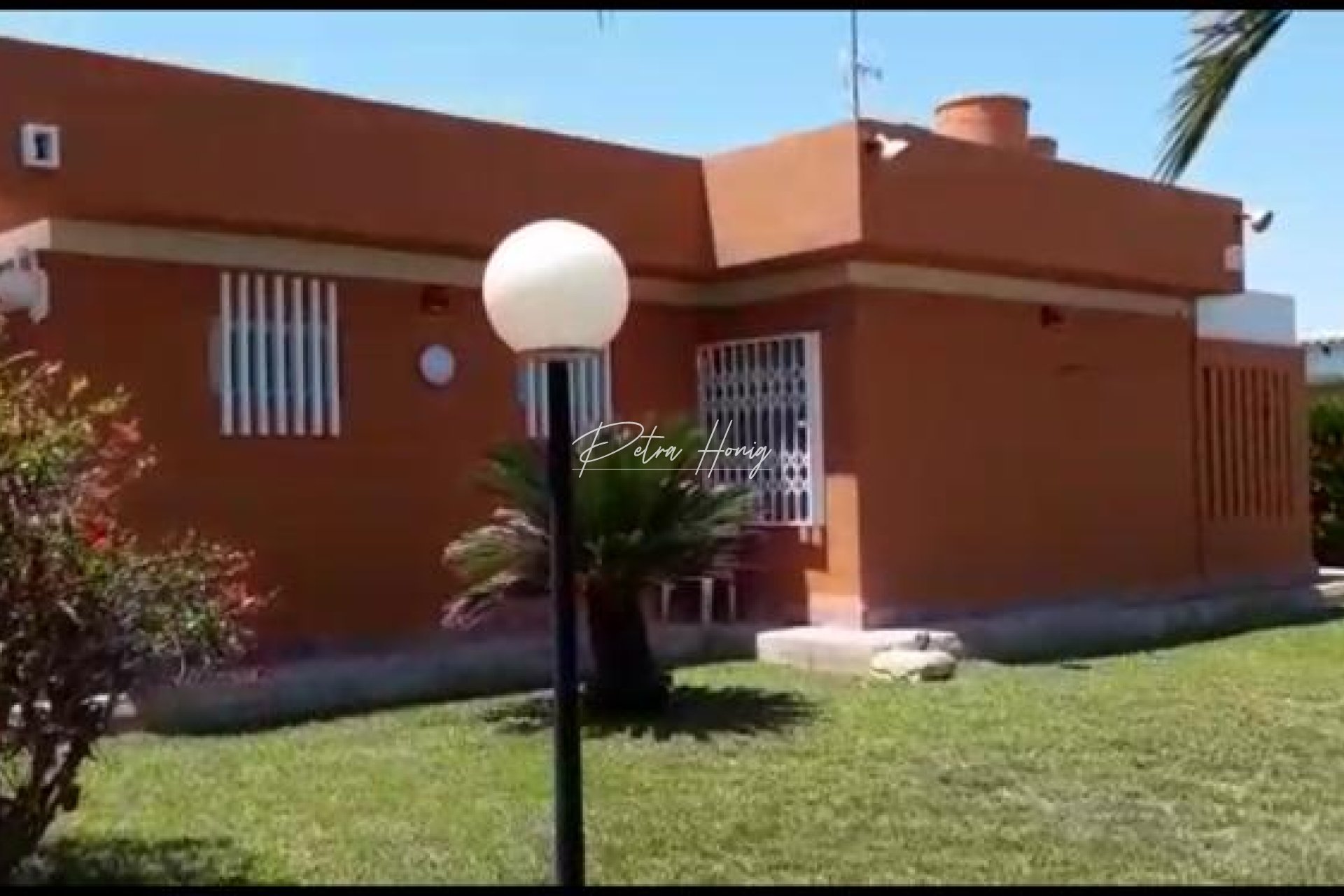 Resales - Villa - Torrevieja