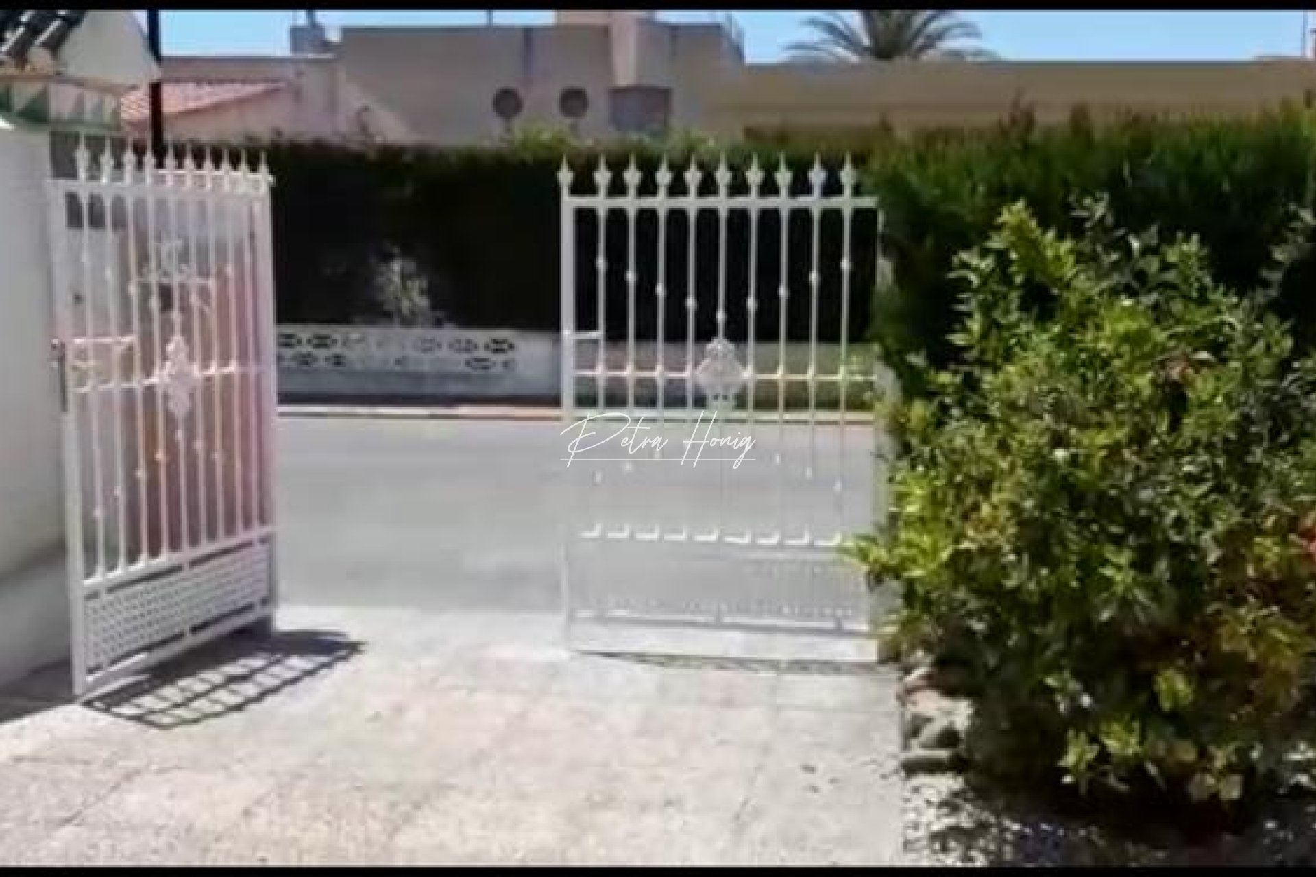 Resales - Villa - Torrevieja