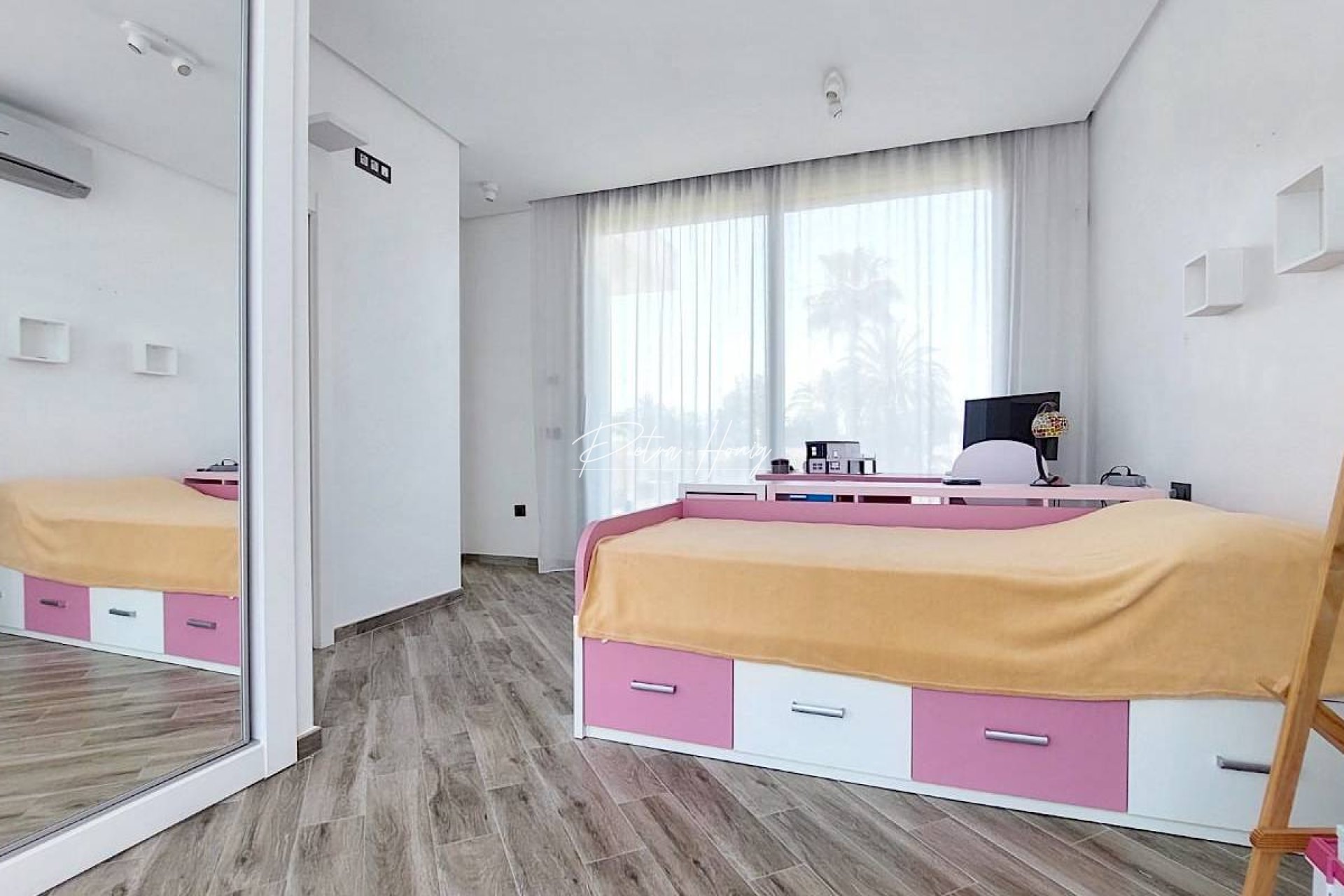Resales - Villa - Torrevieja