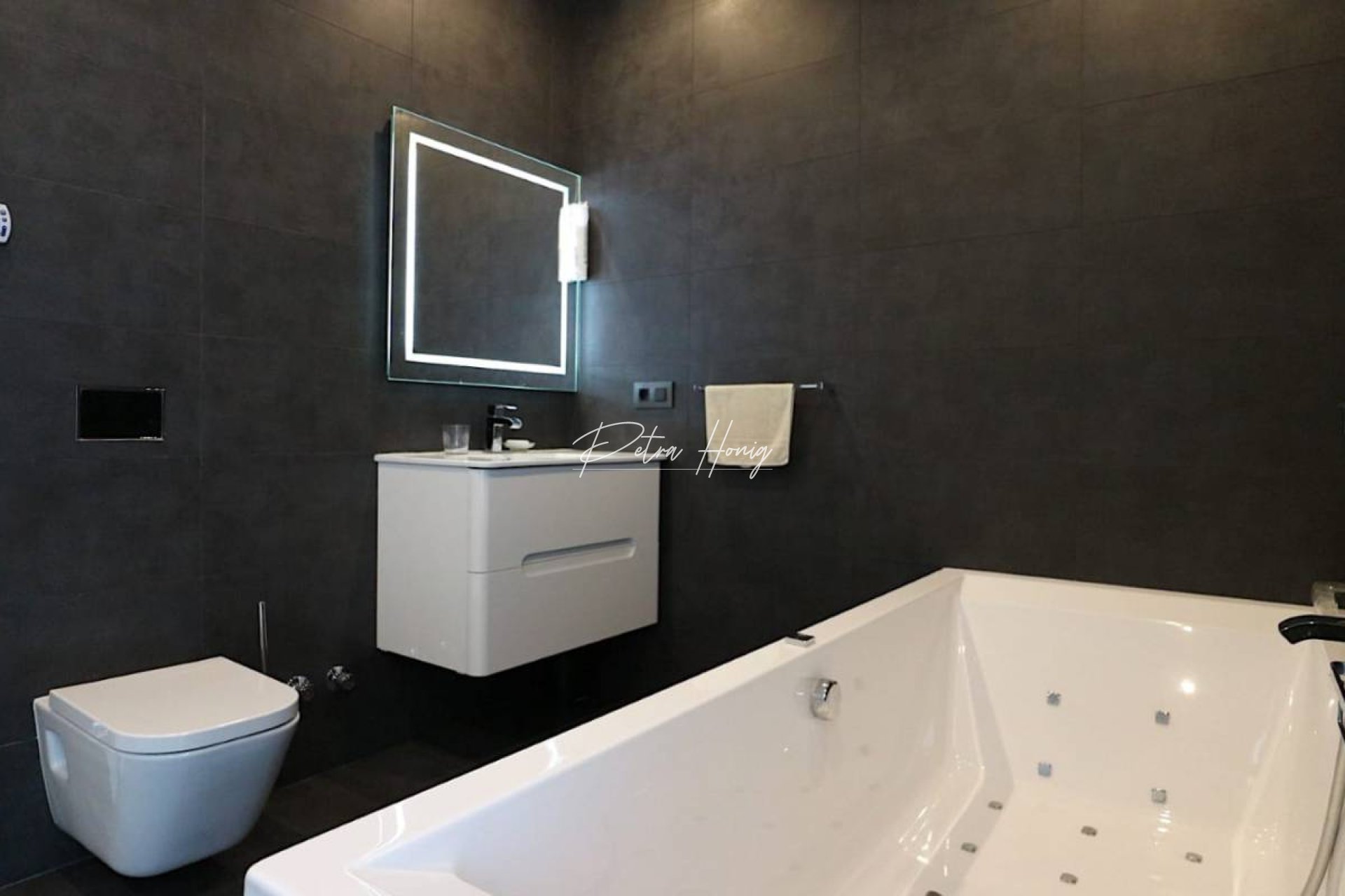 Resales - Villa - Torrevieja