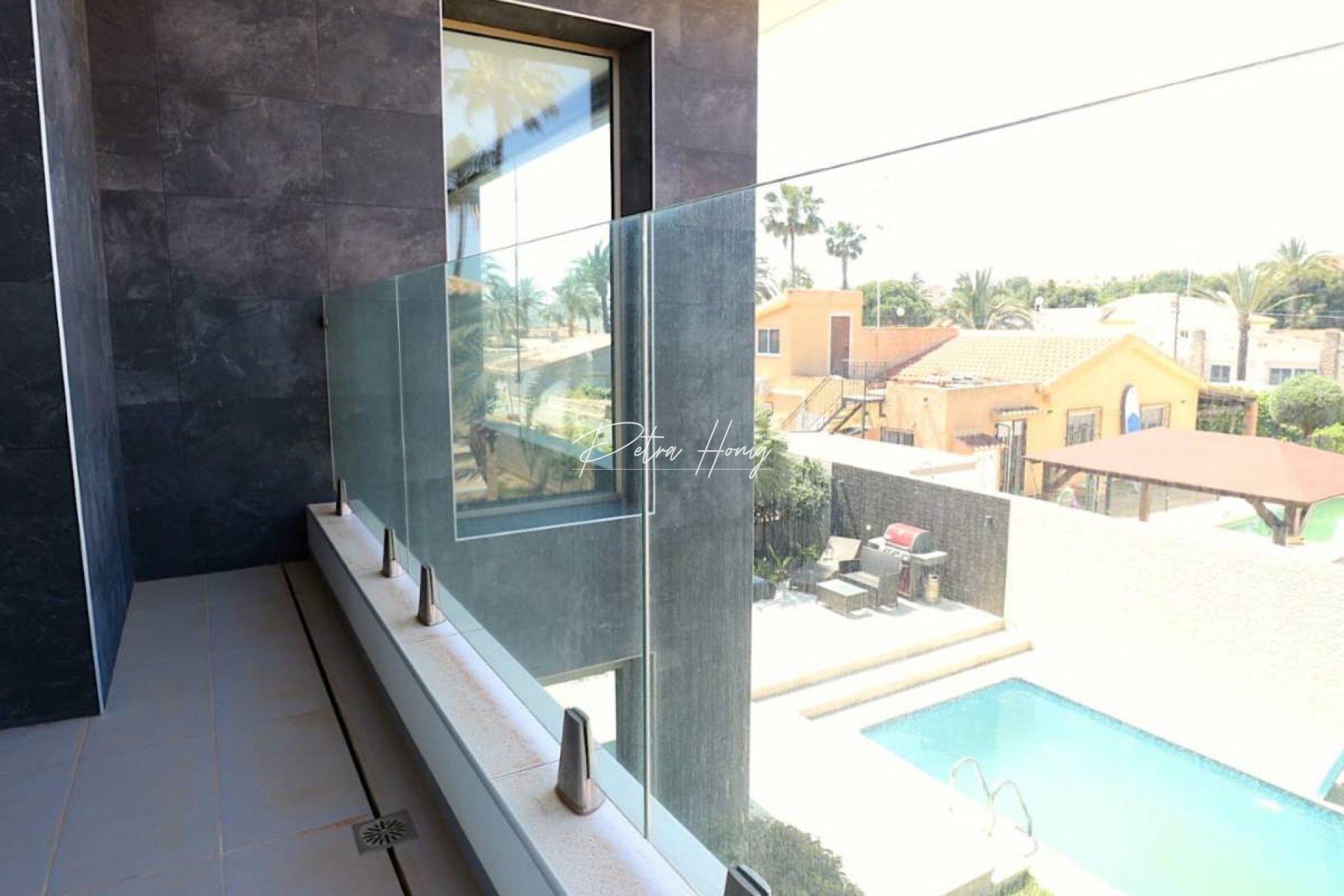 Resales - Villa - Torrevieja