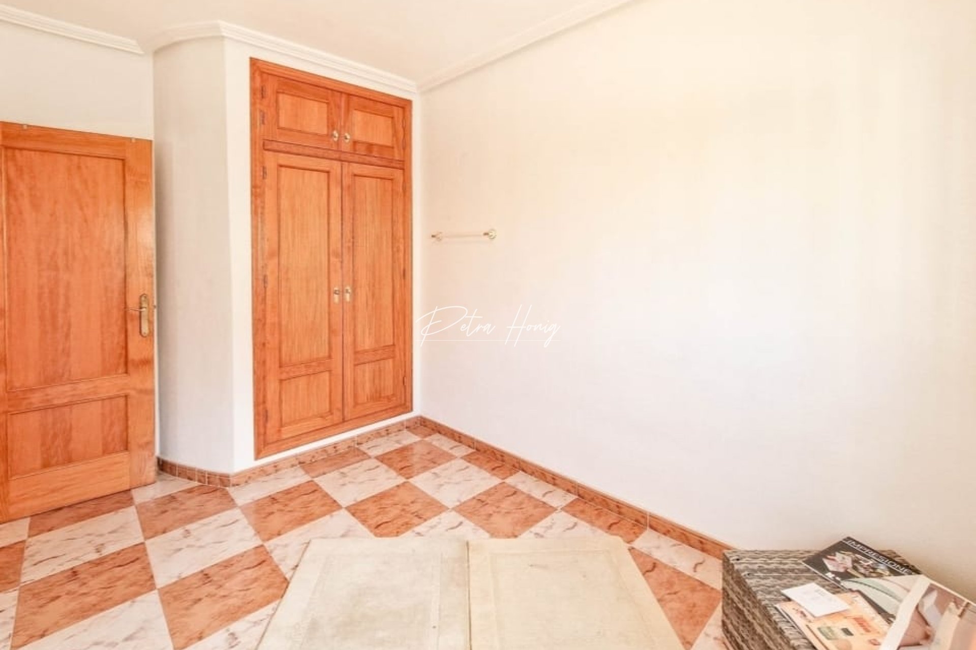 Resales - Villa - Villamartin - Avenida Las Brisas