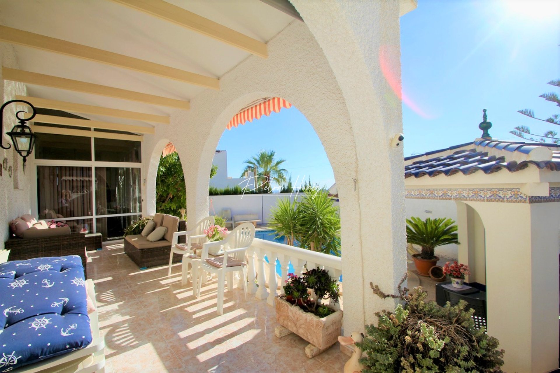 Resales - Villa - Villamartin - Avenida Las Brisas