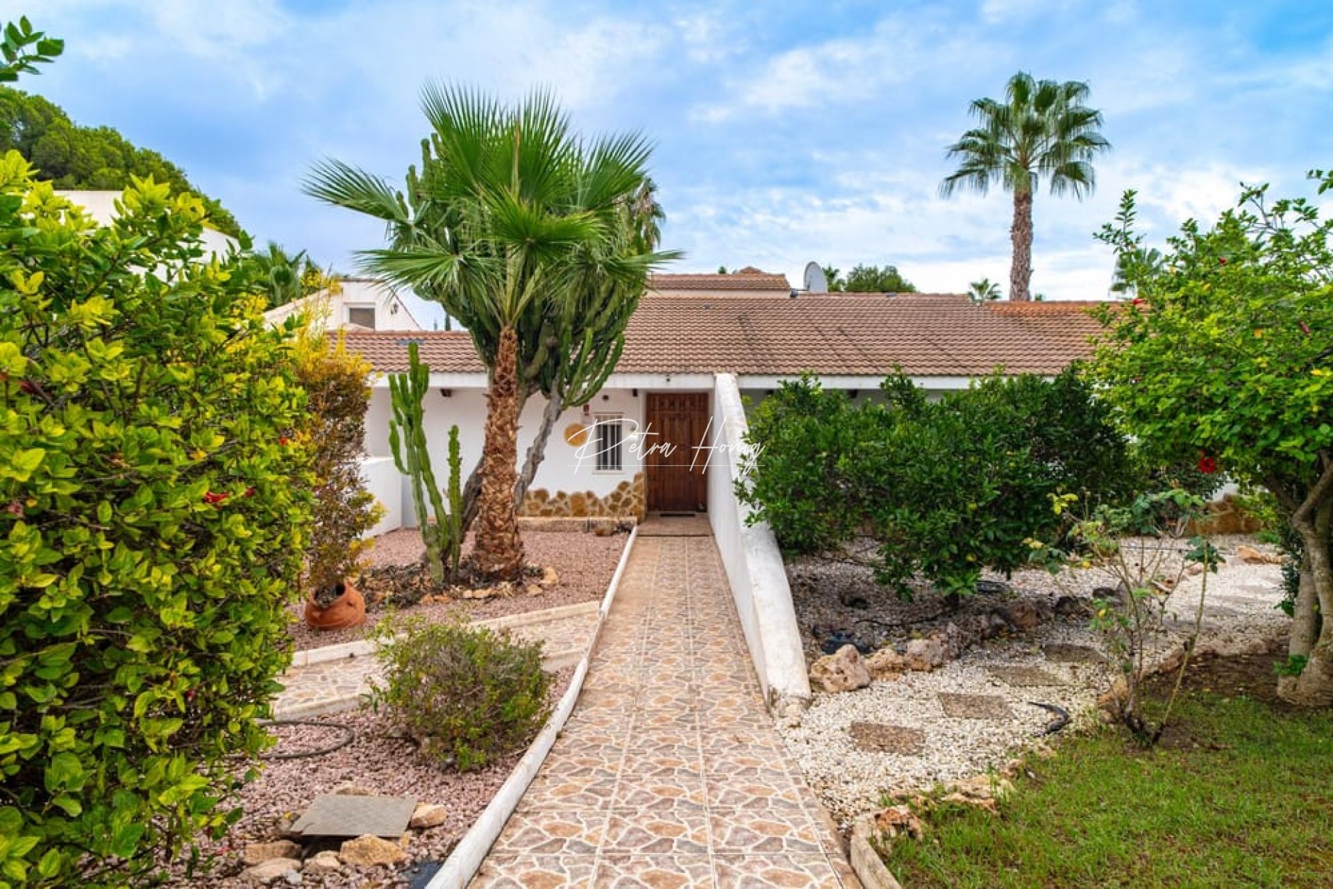 Resales - Villa - Villamartin