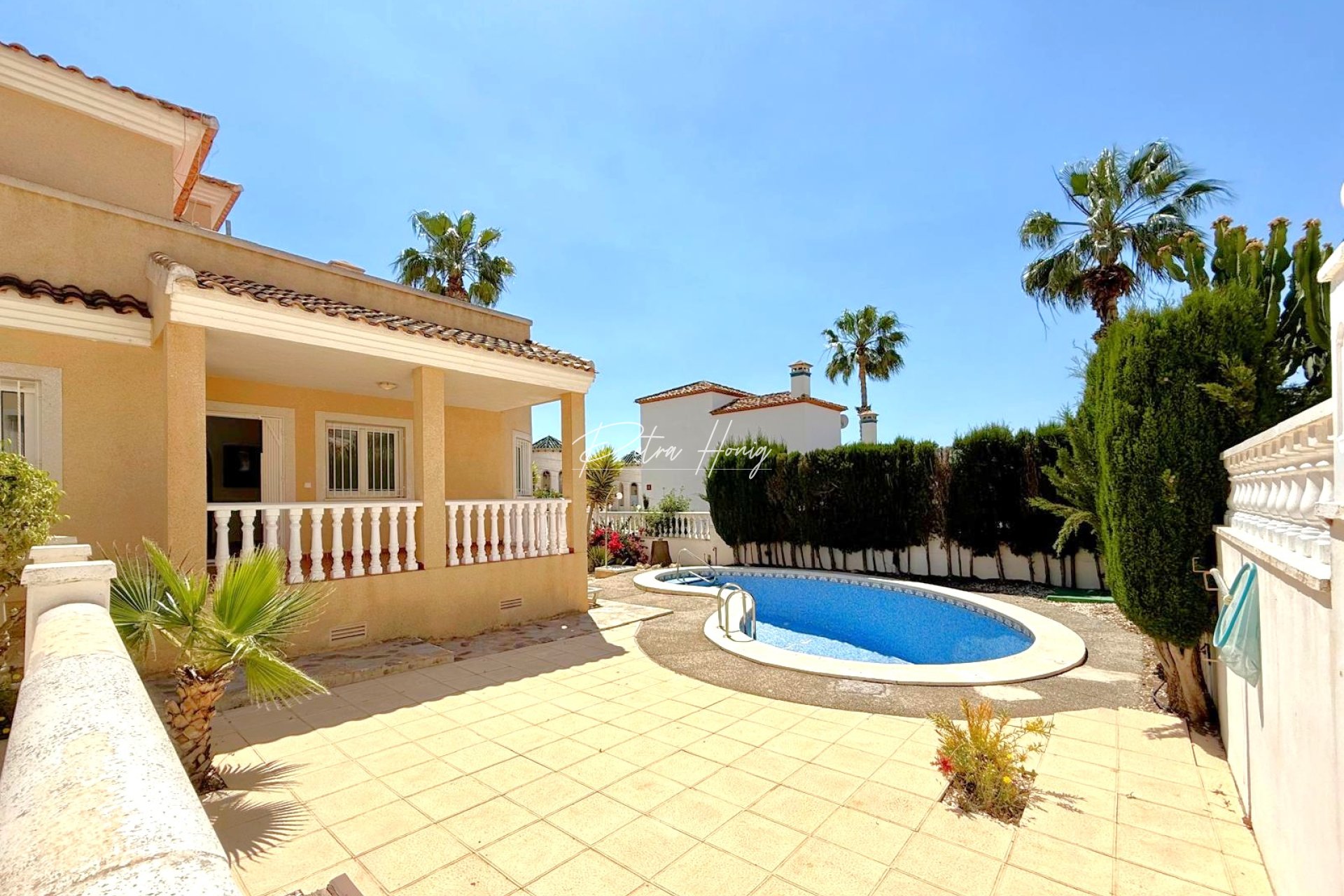 Resales - Villa - Villamartin