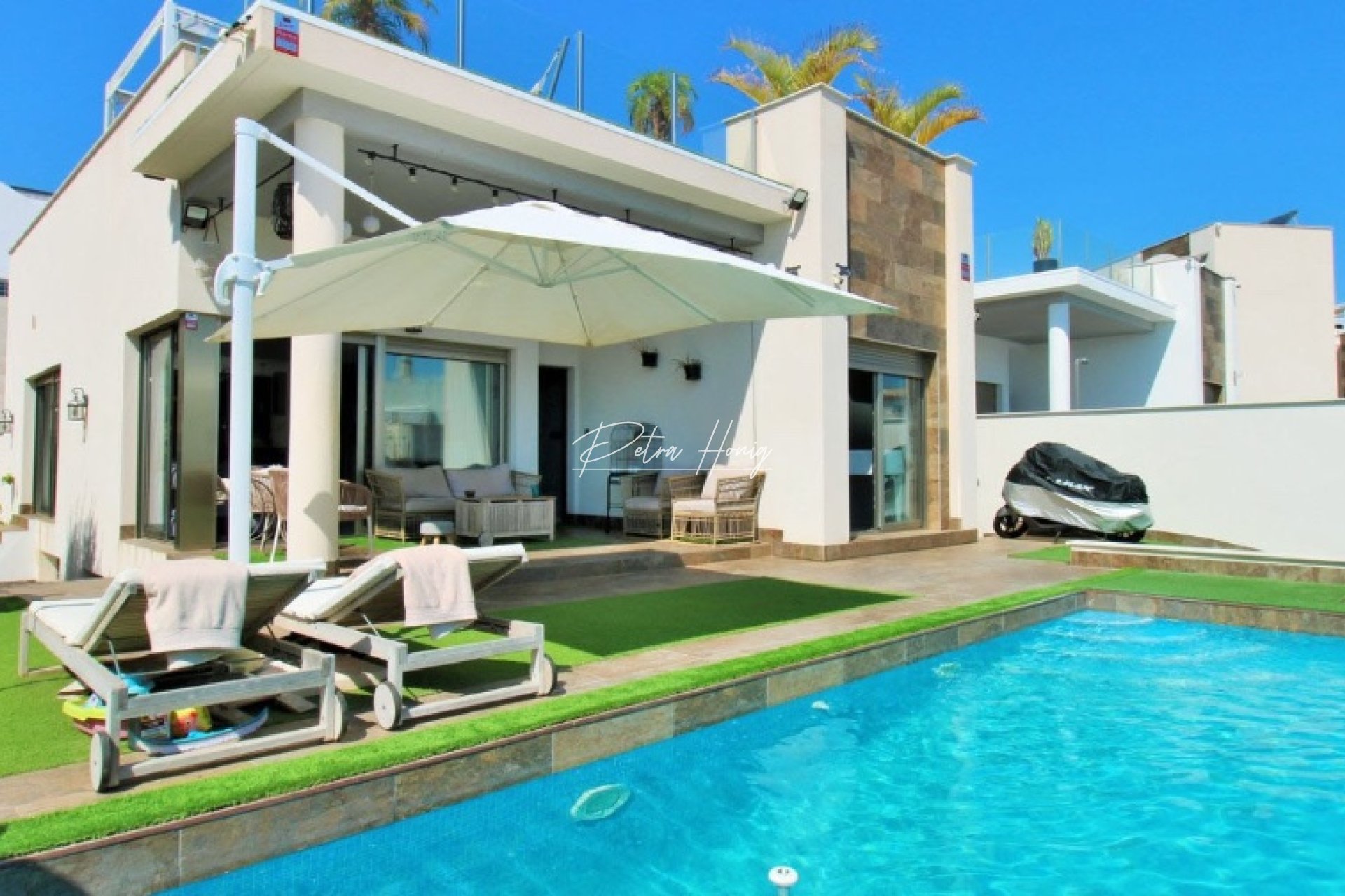 Resales - Villa - Villamartin