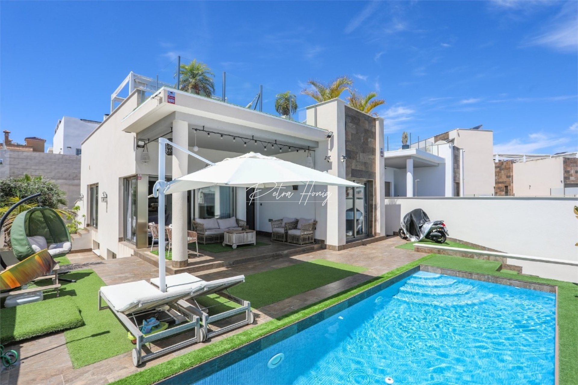 Resales - Villa - Villamartin