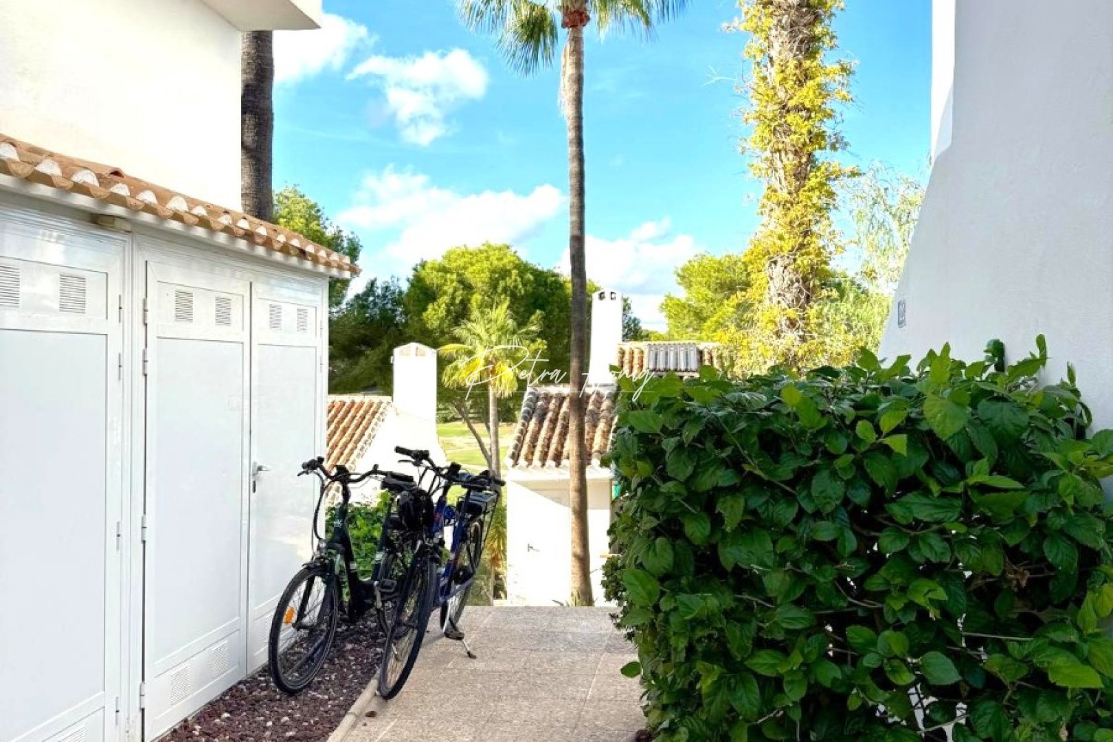 Resales - Villa - Villamartin