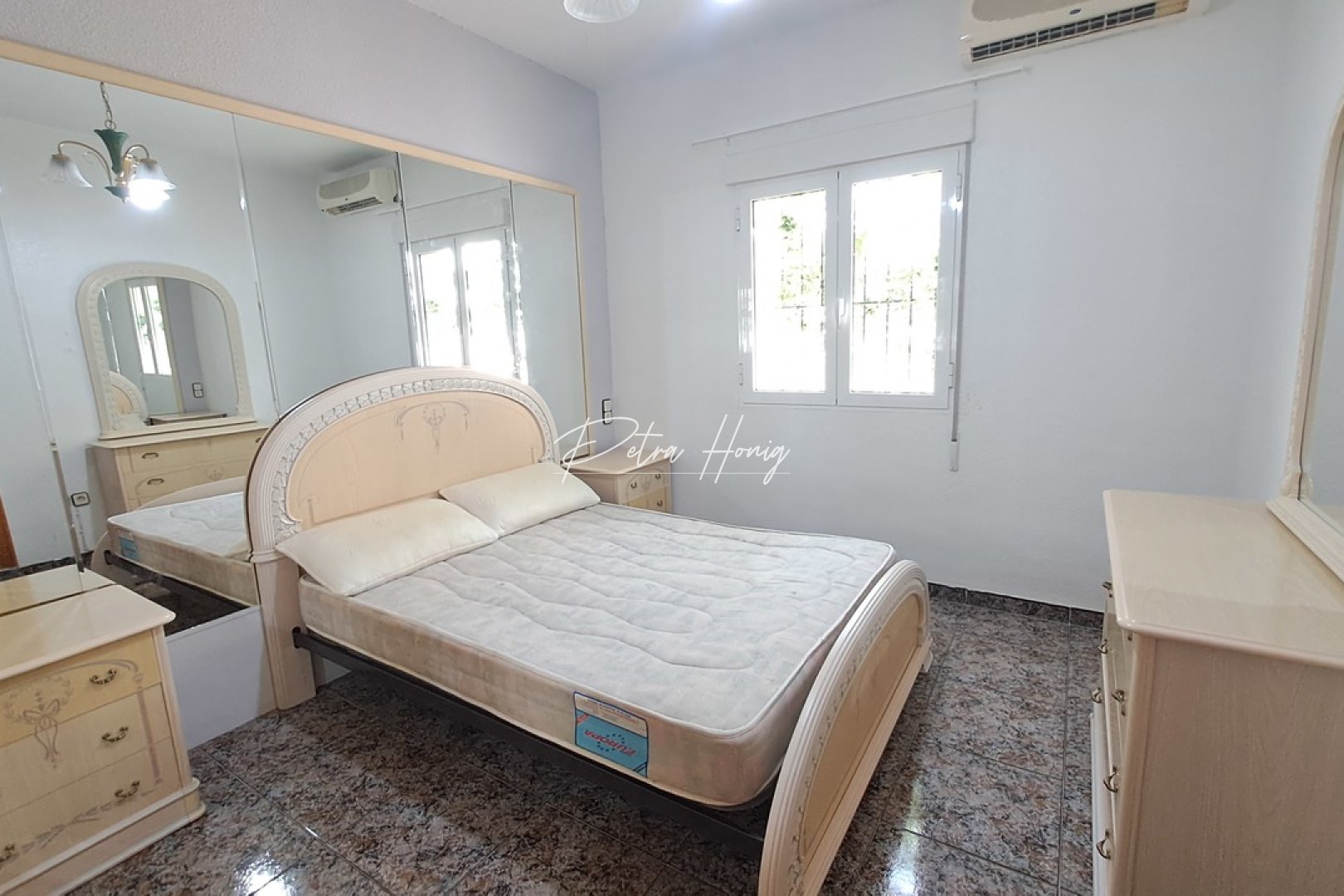 Resales - Villa - Villamartin