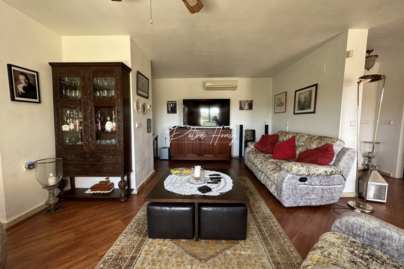 Resales - Villa - Villamartin