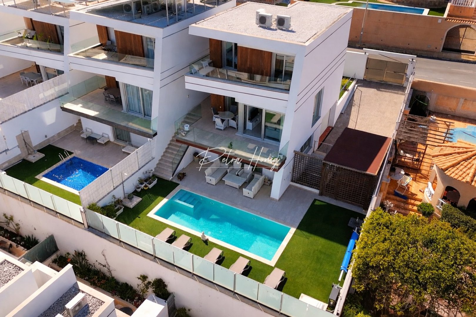 Resales - Villa - Villamartin