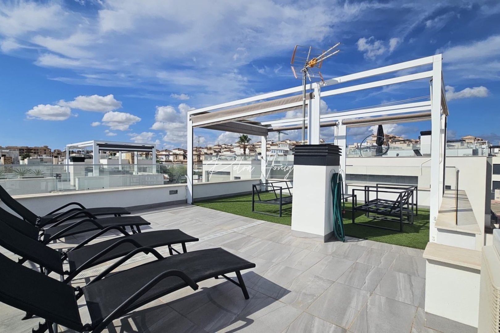 Resales - Villa - Villamartin