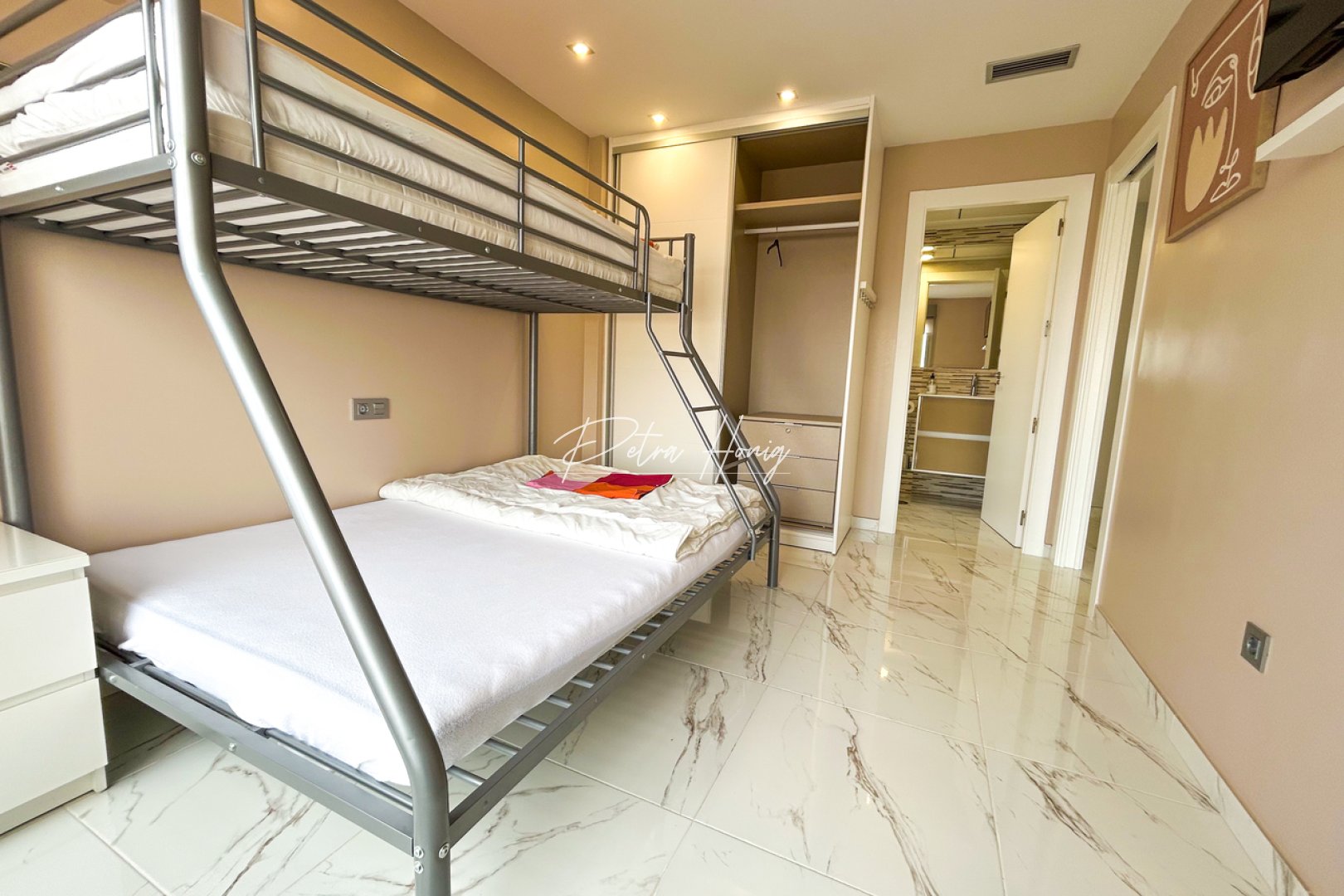 Resales - Villa - Villamartin