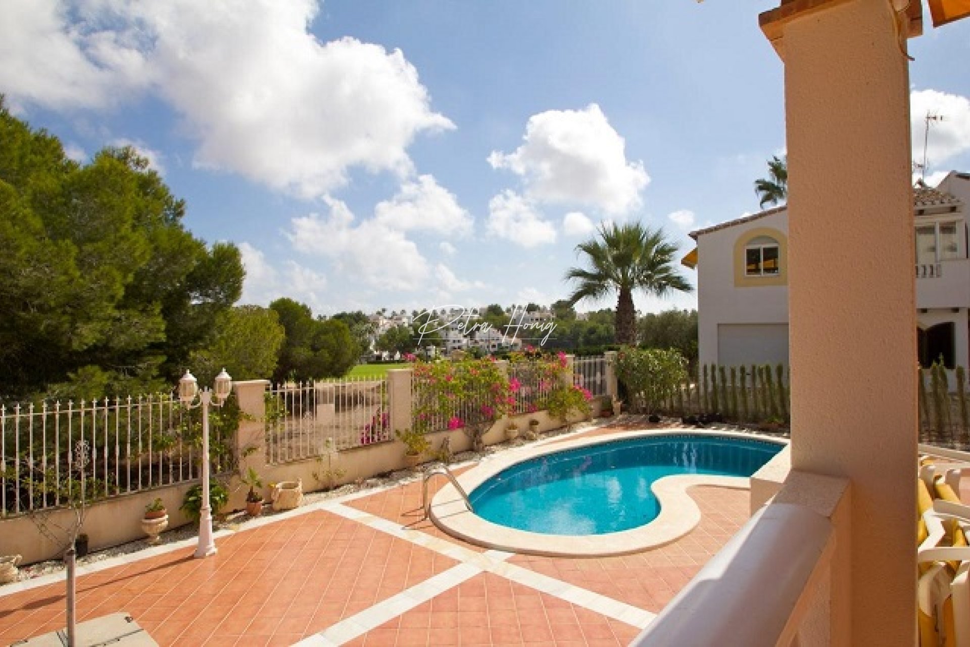 Resales - Villa - Villamartin