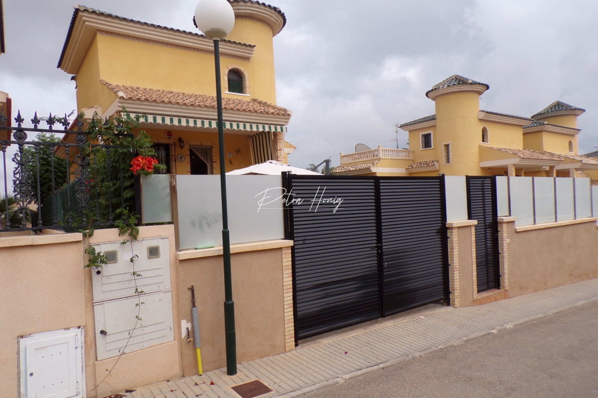 Resales - Villa - Villamartin