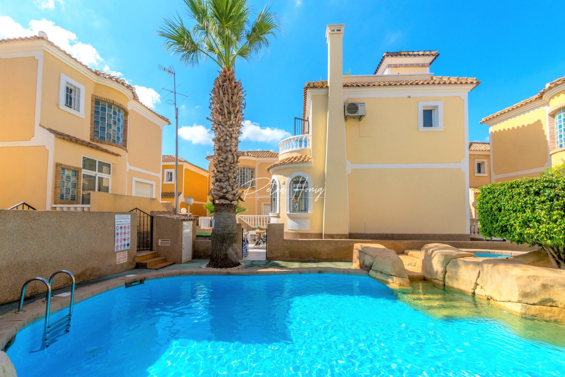 Resales - Villa - Villamartin