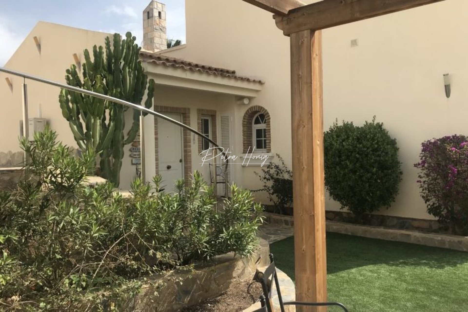 Resales - Villa - Villamartin