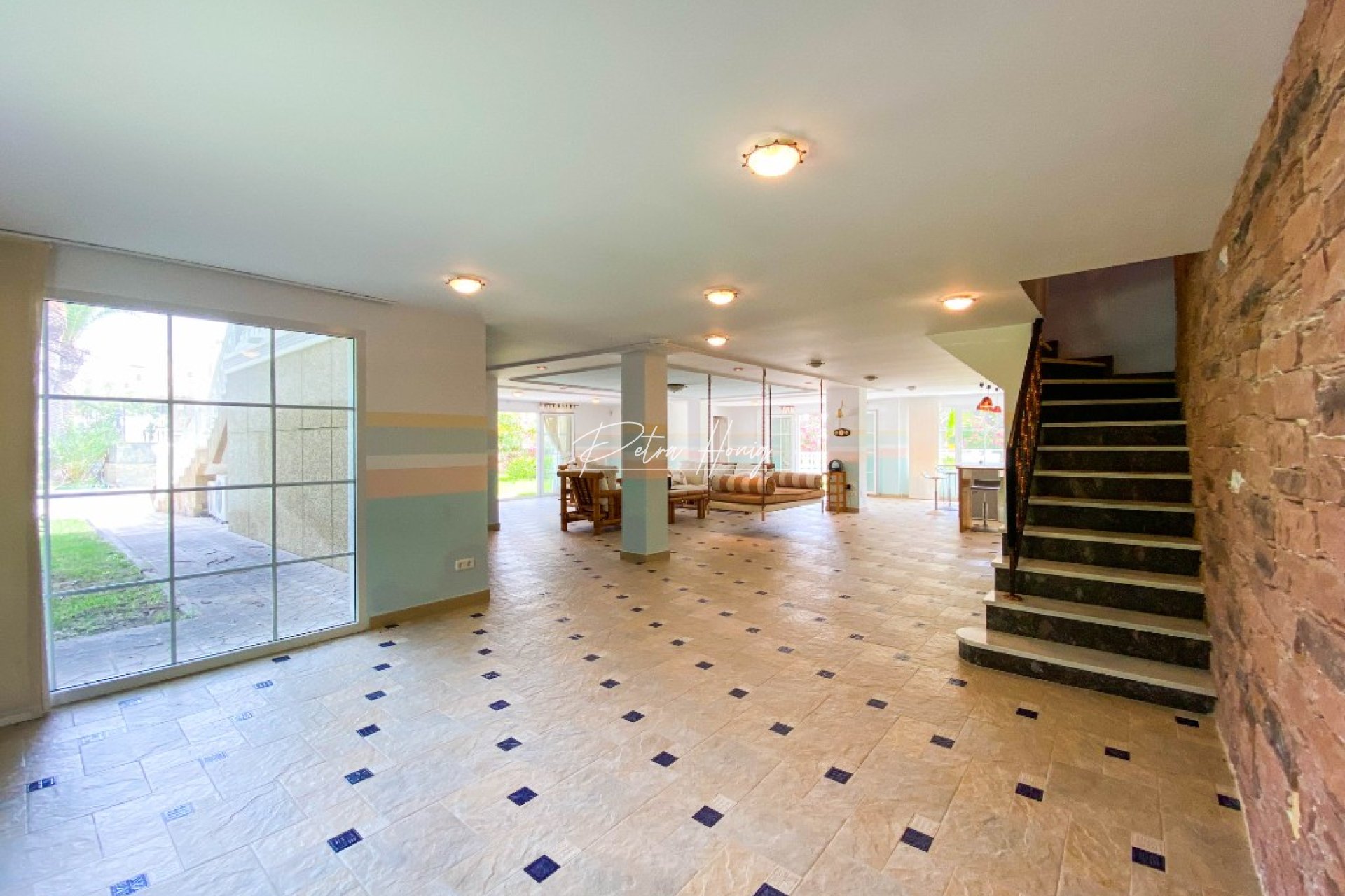 Resales - Villa - Villamartin