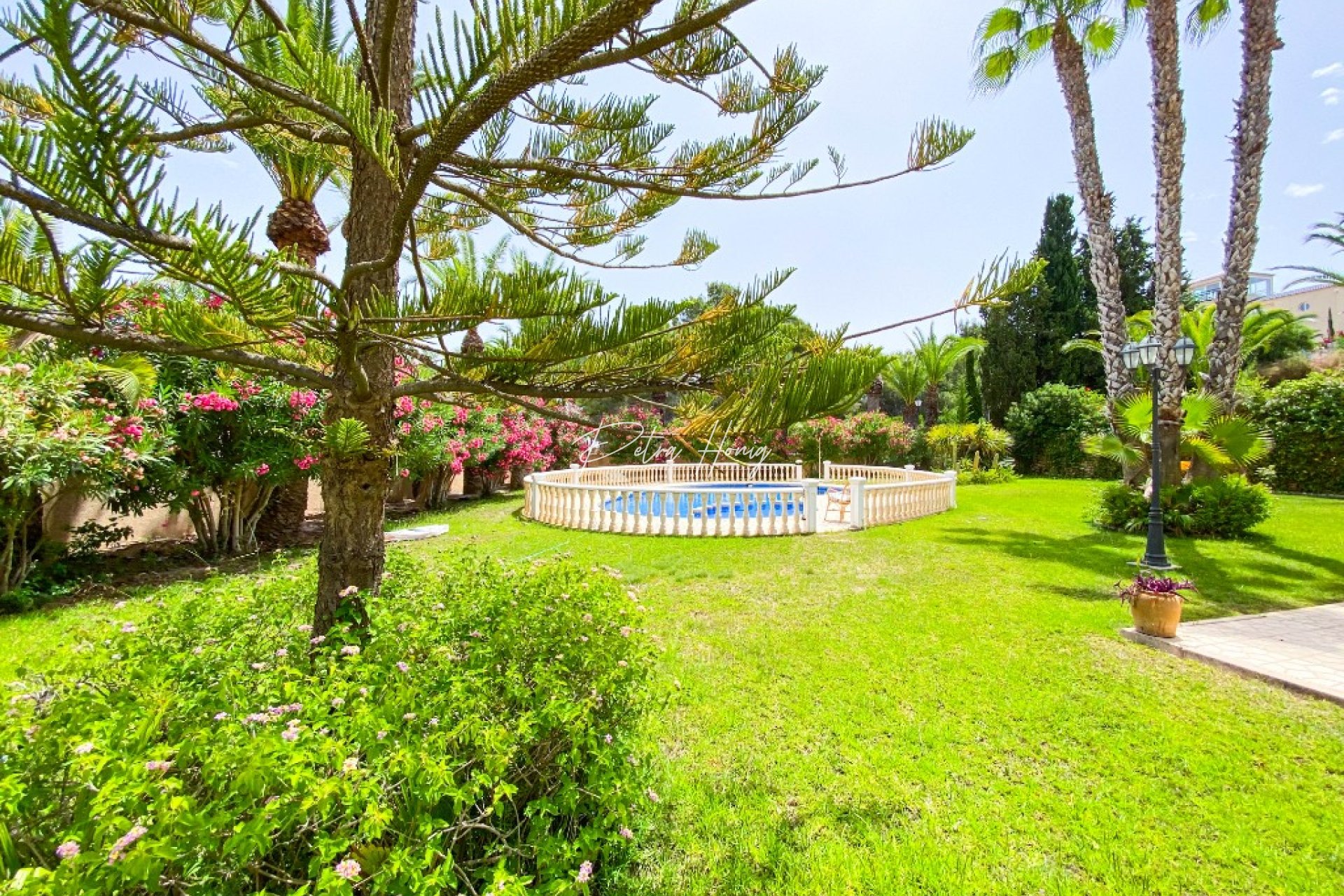 Resales - Villa - Villamartin