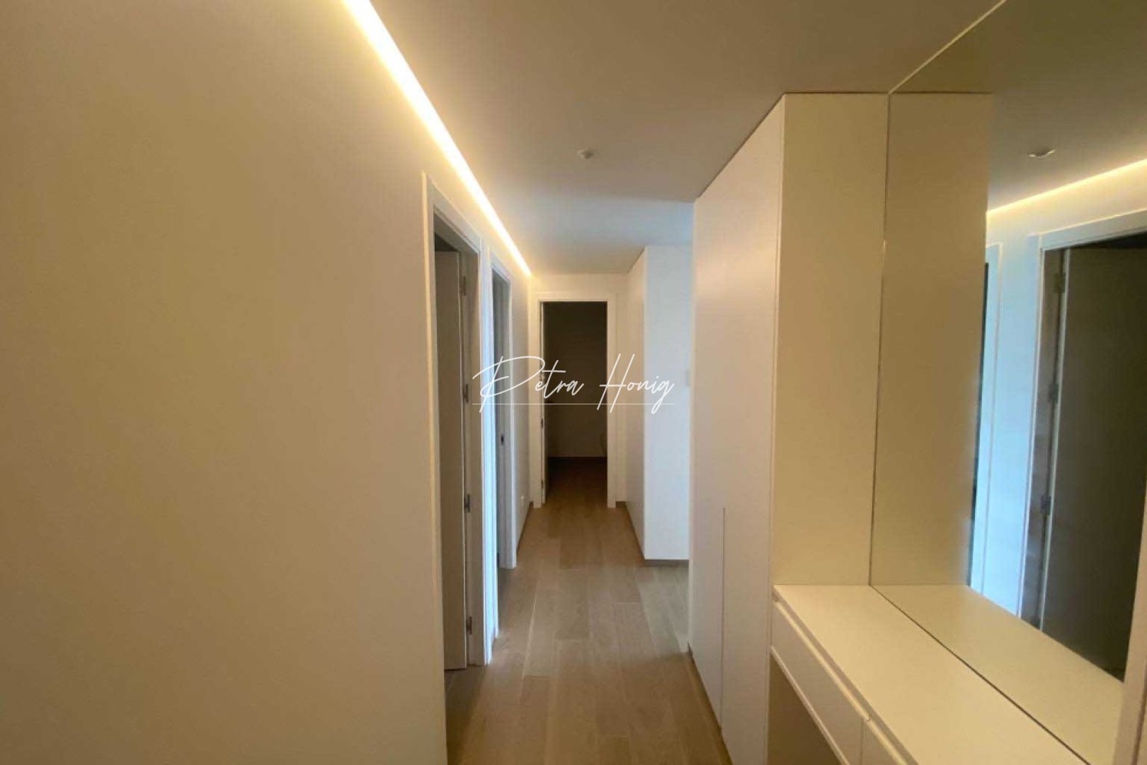 Reventa - Apartamento - Las Colinas - Las Colinas Golf