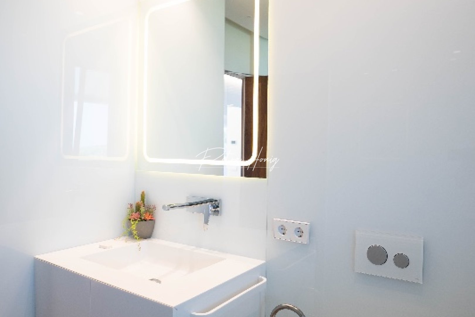 Reventa - Apartamento - Las Colinas - Las Colinas Golf