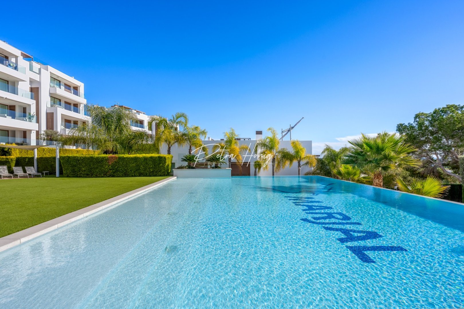 Reventa - Apartamento - Las Colinas - Las Colinas Golf