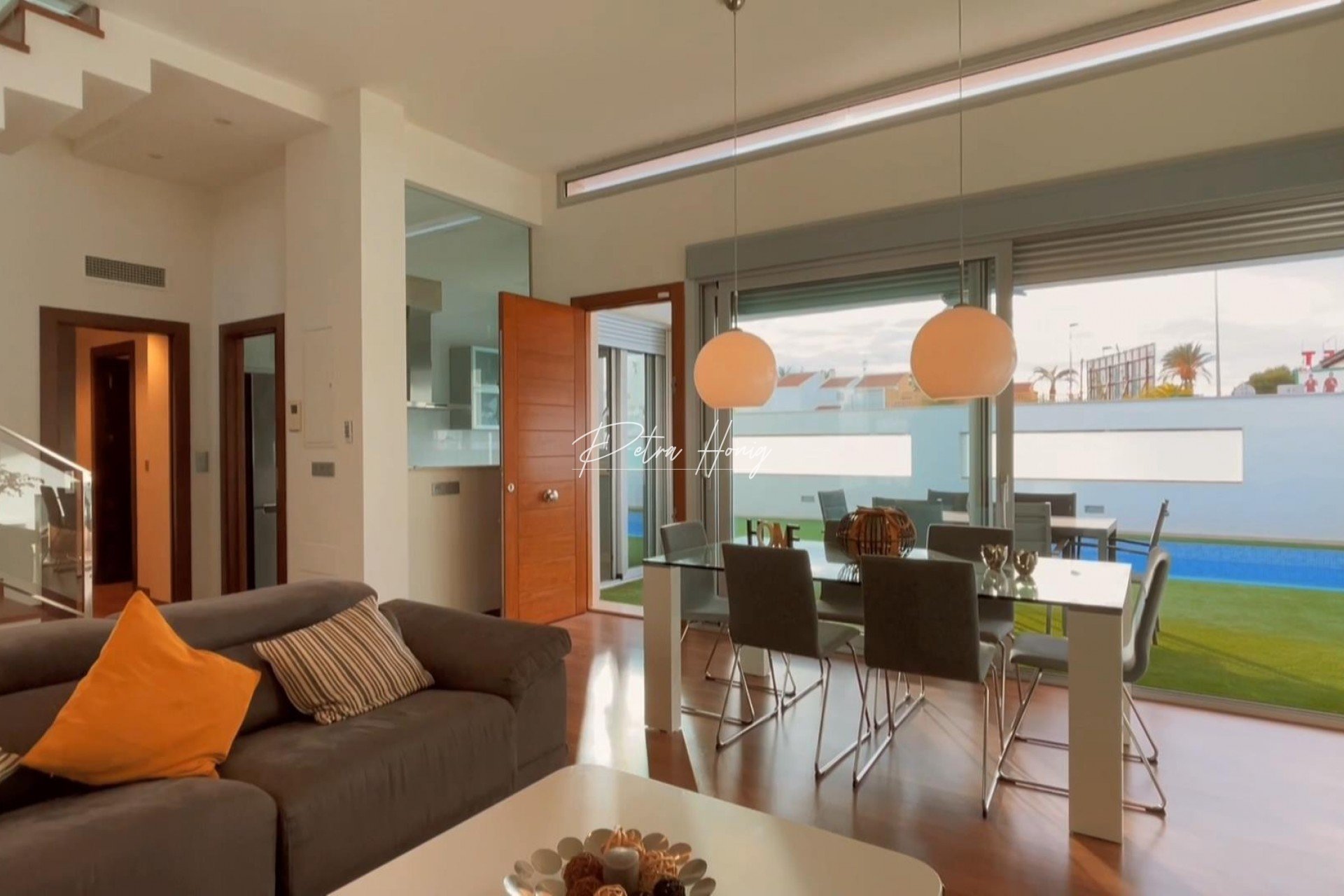 Reventa - Chalet - Mil Palmeras