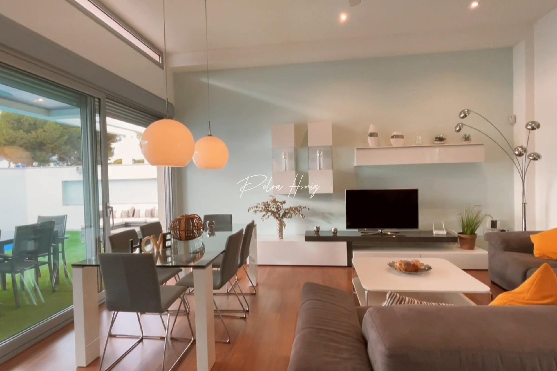 Reventa - Chalet - Mil Palmeras