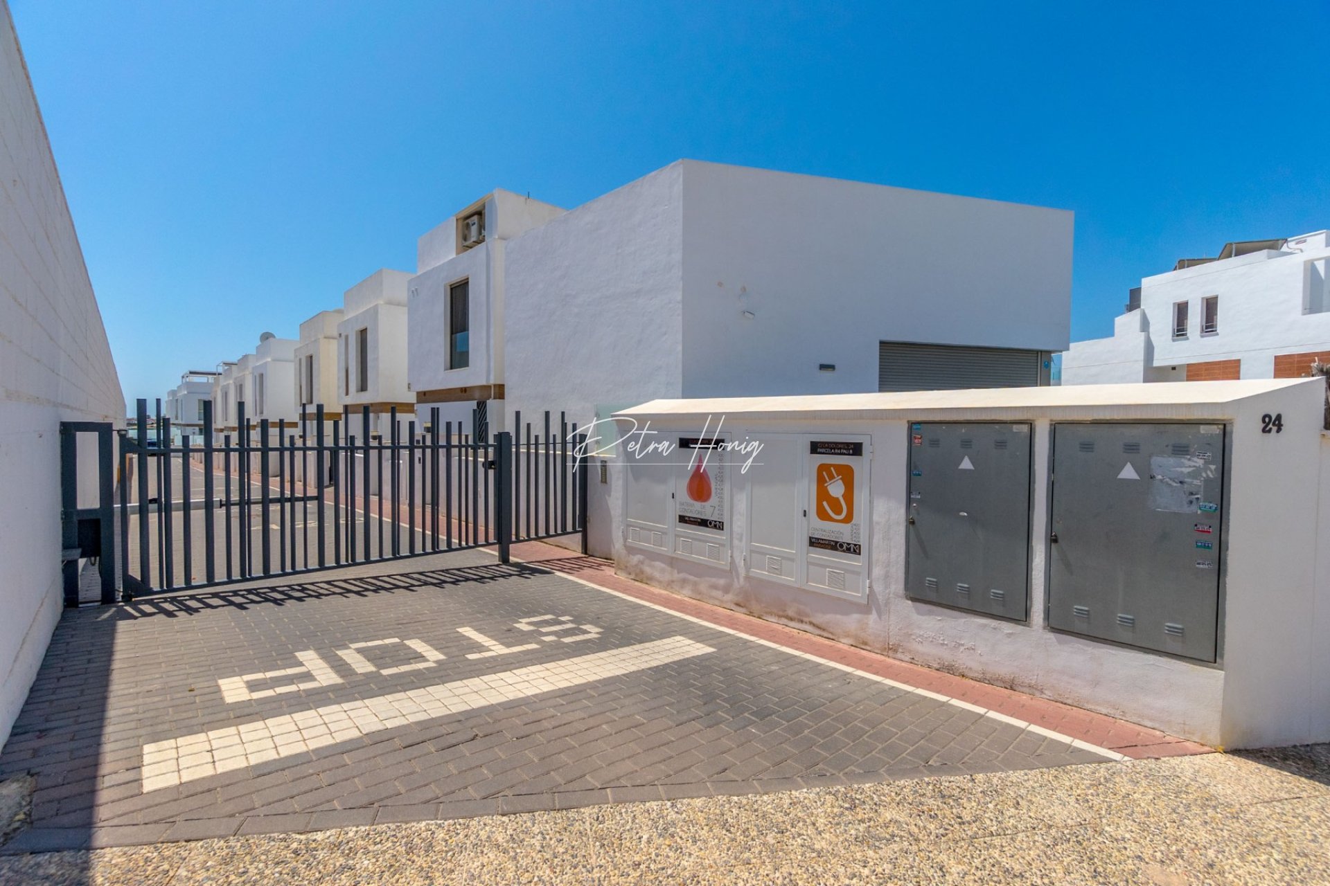 Reventa - Chalet - Orihuela Costa - Villamartin