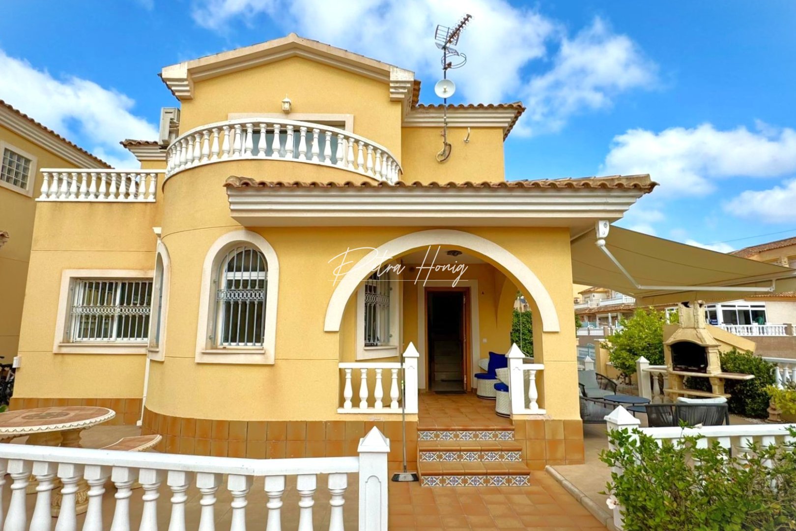 Reventa - Chalet - Orihuela Costa - Villamartin